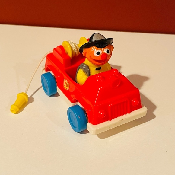 Vintage Sesame Street Fireman Ernie Toy Carš